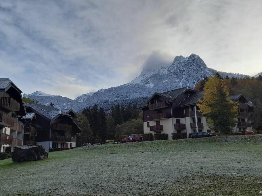 Rez De Jardin / Pieds Des Pistes Lägenhet Bernex Exteriör bild