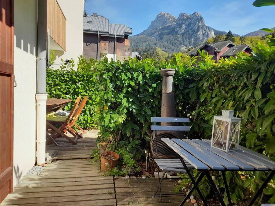 Rez De Jardin / Pieds Des Pistes Lägenhet Bernex Exteriör bild